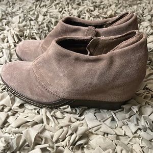 Dr. Scholl’s Suede Wedge Booties